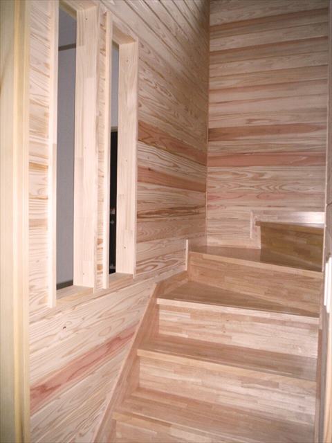 木造新築 階段